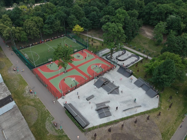 A multitude of sports in one place – multi-purpose sports facilities •  Playground@Landscape